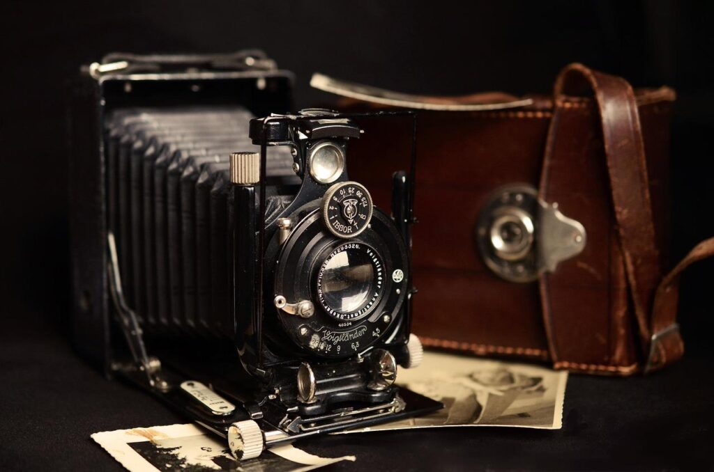 How Antique Cameras Shaped Photography’s Story
