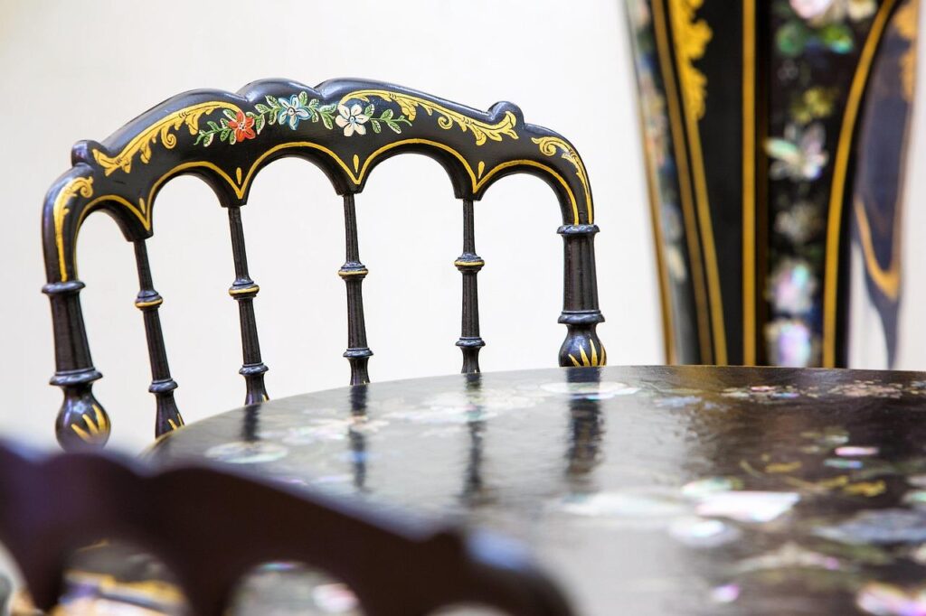 How Antique Furniture Reflects Past Craftsmanship